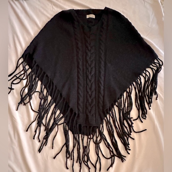 Burberry Black Fringe Poncho - Picture 1 of 2